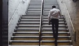 Rush to hire new junior investment bankers risks overheating already hot market