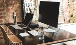 Singapore bankers fret about hot-desking as banks slash space