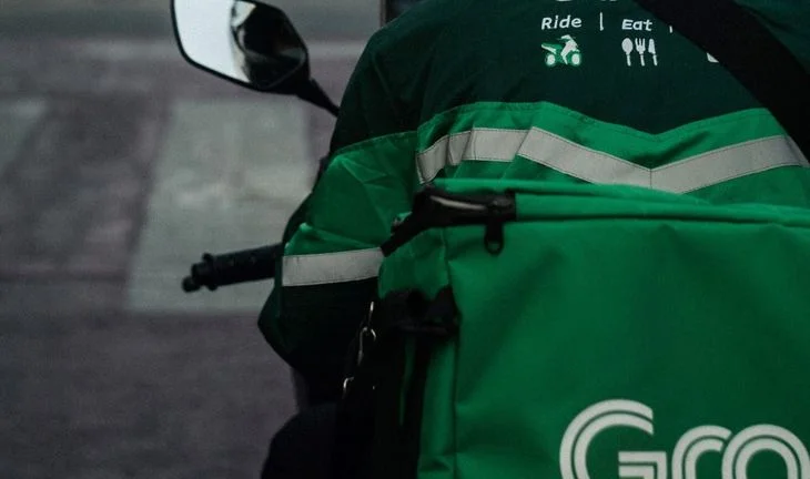 Grab ramps up digibank hiring, poaches from Standard Chartered in Singapore