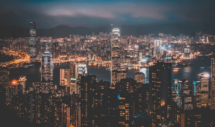 某間香港小型銀行持續招聘大量人手
