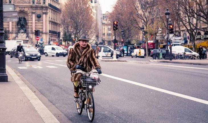 Goldman Sachs is picking up SocGen's equity derivatives professionals in Paris