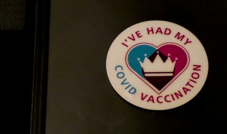 Hong Kong bankers face vaccine dilemma
