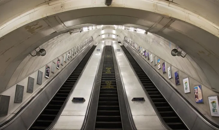 This is what happens to London traders during the virus lockdown