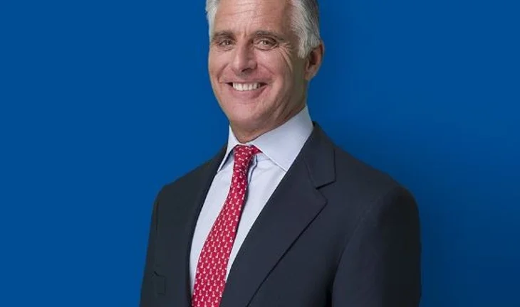 Morning Coffee: UBS cuts bankers while Andrea Orcel chases his money. Return to the cubicle for analysts and associates