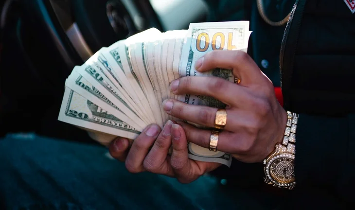 Elite boutiques vs banks: Earn an extra $400k in 5 years