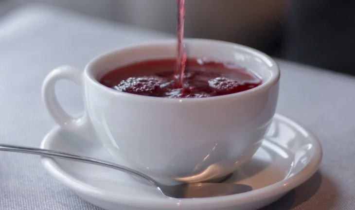Morgan Stanley New York MD visits London, discovers tea-making situation